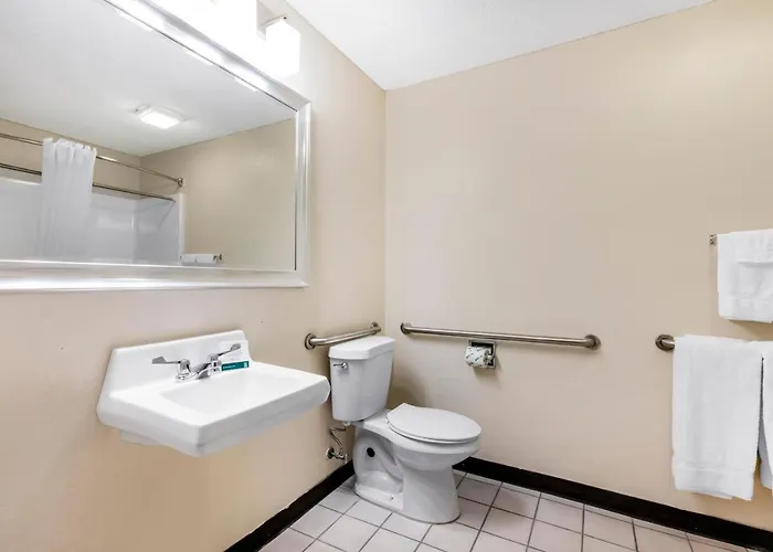 Quality & I-24 Hotel