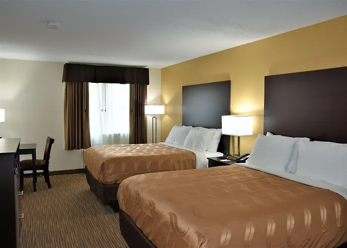 Hotel Quality & I-24 4*
