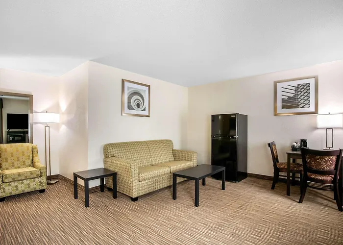 Quality & I-24 Hotel