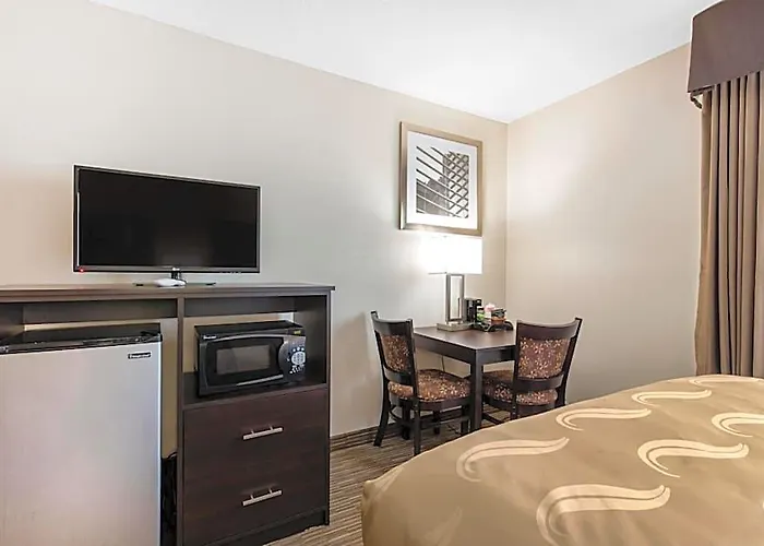 Quality & I-24 Hotel Metropolis